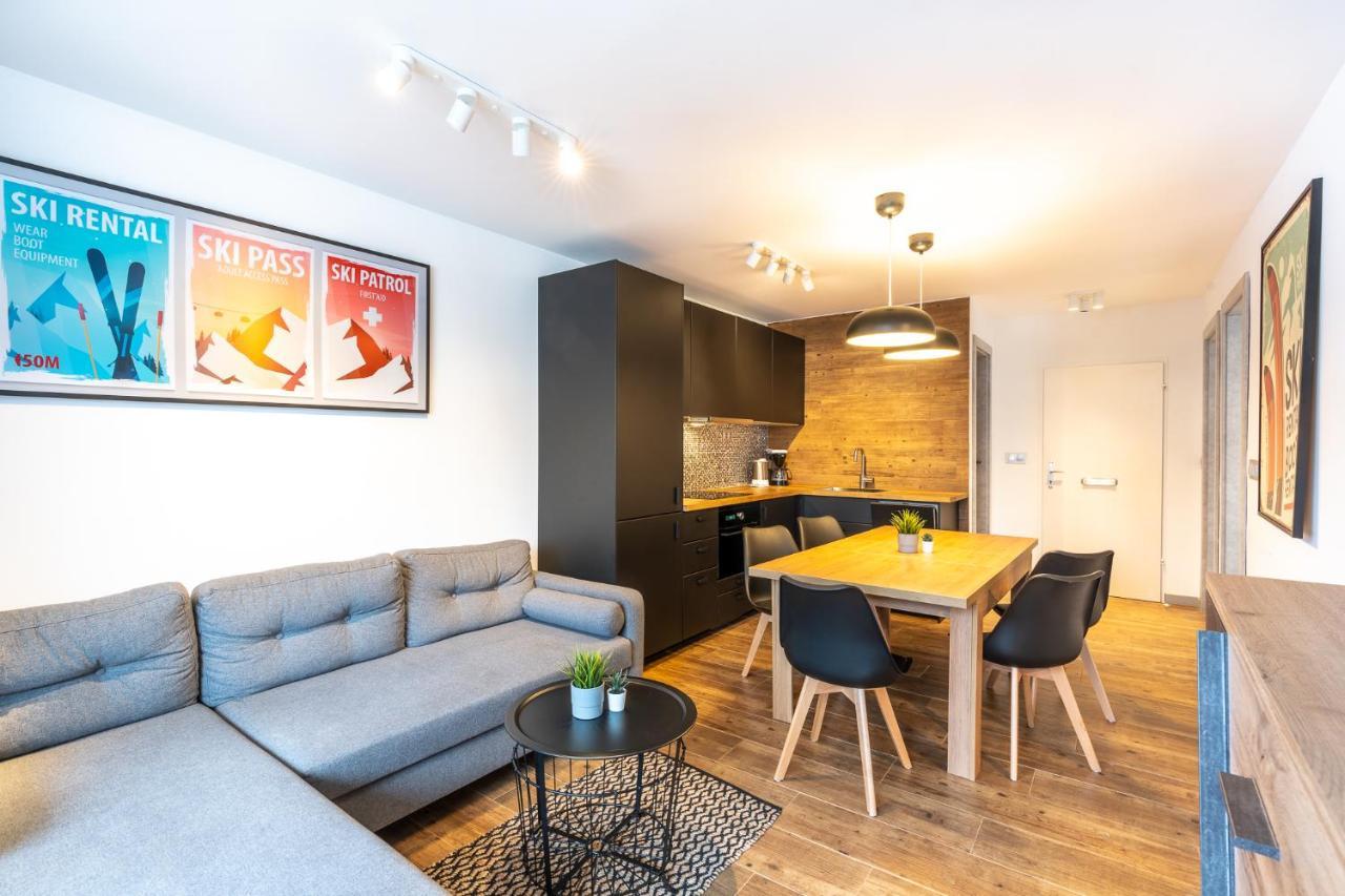 Two-Bedroom Apartment,1035686284:JPEG