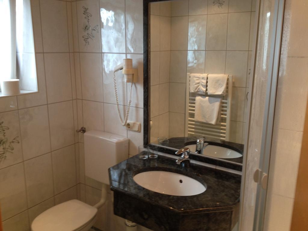 Doppelzimmer mit Balkon