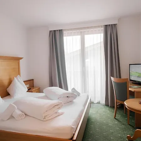 Hotel Martini Kaprun Including Free Parking And Zell Am See-Kaprun Summer Card-2